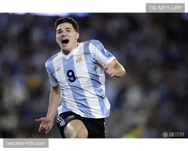 从南美金童到世界冠军主力：阿尔瓦雷斯如何完成跃迁