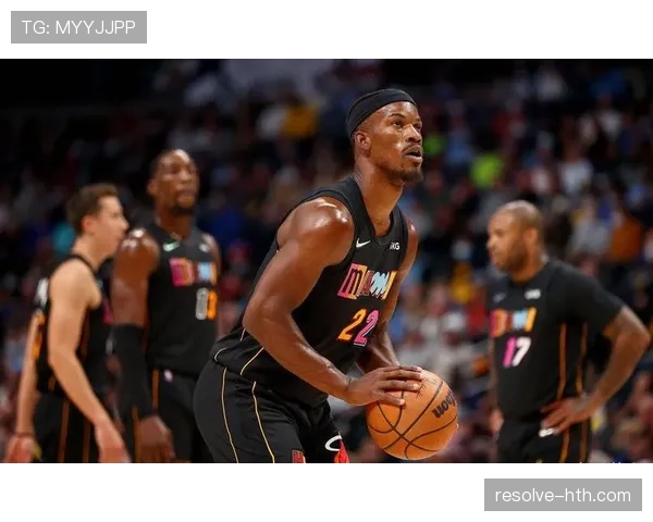 希罗比上季更擅长无球，为阿德巴约拉开空间